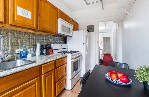 Crown Heights Hostel | KLO Guest House