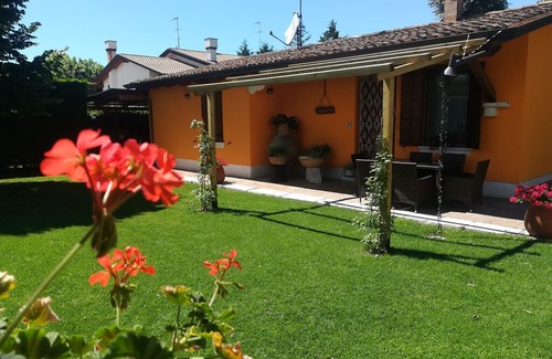 Ca' Savio House | LA BRIGATA APARTMENTS (Orange House)