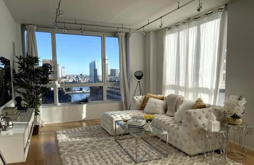 Hell's Kitchen Apartment | Large 3 bedroom 2 Blocks from Times Square