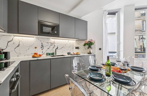 Saint-Germain-des-Pres Apartment | Lavie Maison : Cozy flat in Saint Germain
