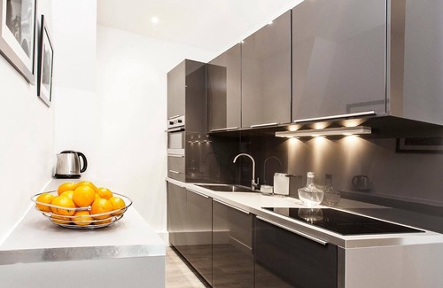 Porte-Saint-Martin Apartment | LivinParis | Luxury 2 Bedrooms Grand-Boulevard II