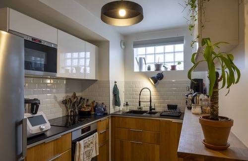 Montreuil Apartment | Logement Familial Avec Terrasse et Parking Sécurisé