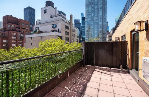 Sutton Place Apartment | Lovely 1 BR Apartment