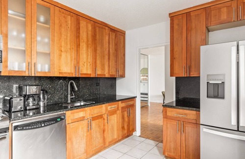 Kips Bay Apartment | Lovely Murray Hill 2BR w/W/D & Doorman, near Hospital, by Blueground
