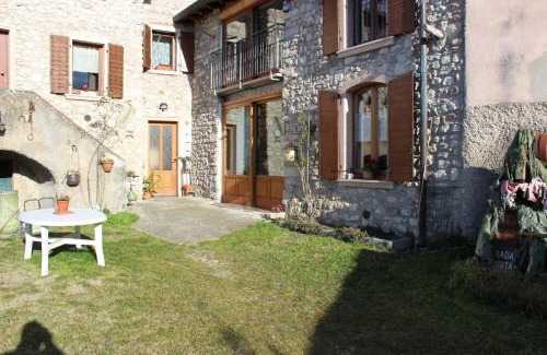 Albisano Apartment | Lovelyflat II Albisano