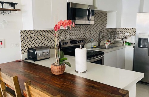Eden Gardens Condo | Luxurious & Modern in the heart of New Kingston