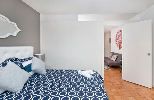 Lincoln Square Apartment | Luxurious Two Bedroom Apartment in Doorman Building - Lincoln Center