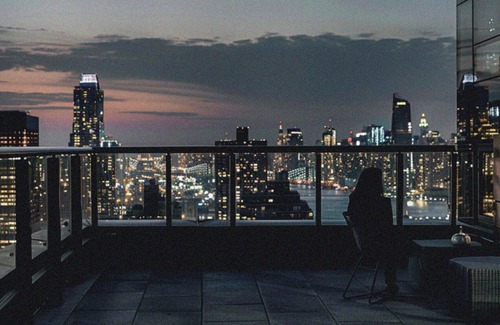 Chelsea Apartment | Luxury 2 Bed/2 Bath NYC Apartment with Stunning Rooftop Views + parking spot