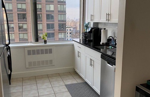 Lincoln Square Apartment | Luxury 3Bed/3Bath UWS Manhattan with Hudson River Views From Every Room!