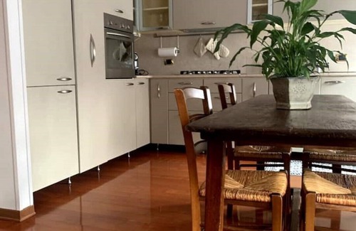 Sud-Est Apartment | Madonna Capuleti House