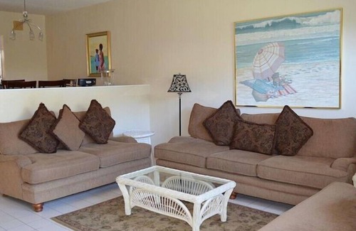 Paradise Island Villa | Miramar Villa