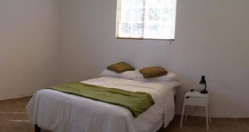 Seaford Town House | Motel ∙ 8 guests