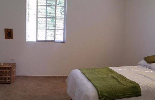 Seaford Town House | Motel ∙ 8 guests