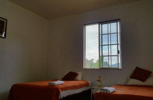 Seaford Town House | Motel ∙ 8 guests