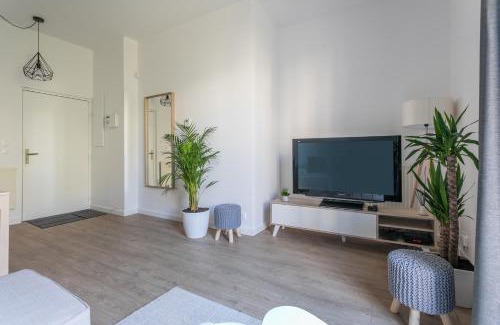 Chessy Apartment | Nice Apartment Garden - 5 min DISNEYLAND Paris - Val d'Europe Center