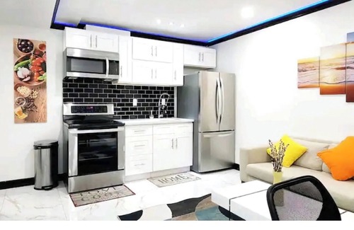 East New York Apartment | 🗽NYC-BROOKLYN | LUXURIOUS APT | 🌴 BACKYARD |