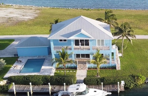West End House | Old Bahama Bay, Private newer home, deep water dock, pool, West End, Bahamas