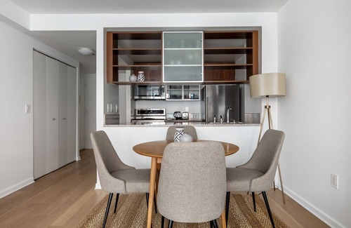 Chelsea Apartment | Open Chelsea 2BR w/Gym & W/D, nr Park, by Blueground
