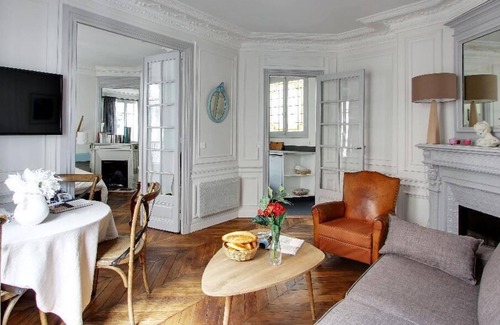 Quartier de Rochechouart Apartment | Parisian Home|109125|1 chambre|Opéra