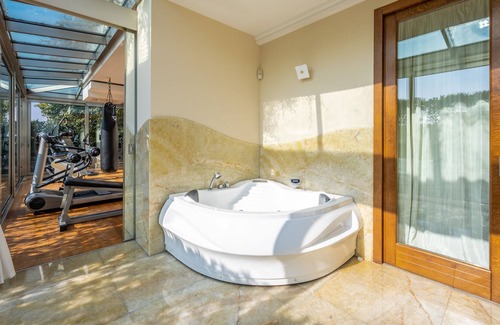 Sud-Ovest Apartment | Penthouse whit Roof Garden swimming pool