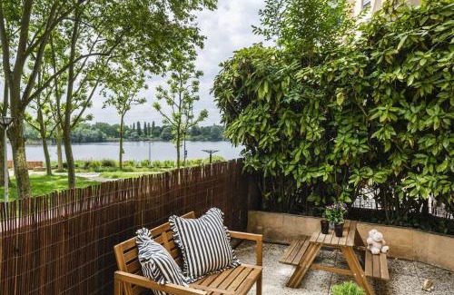 Ormetteau-Port Apartment | Playground Suite