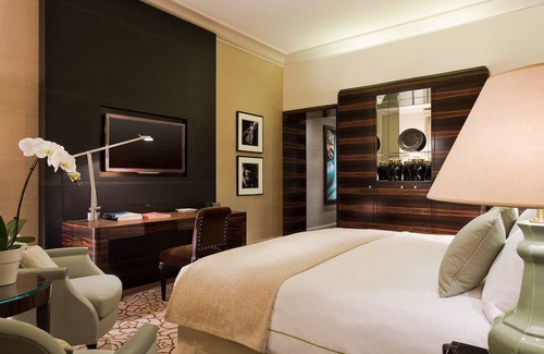 Champs-Elysees Hotel | Prince de Galles, a Luxury Collection Hotel, Paris
