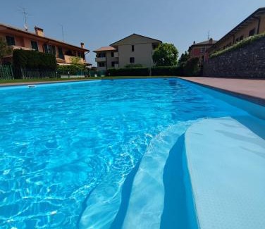 Calmasino Apartment | Private Garden Giardino Privato a Bardolino - House Amorino