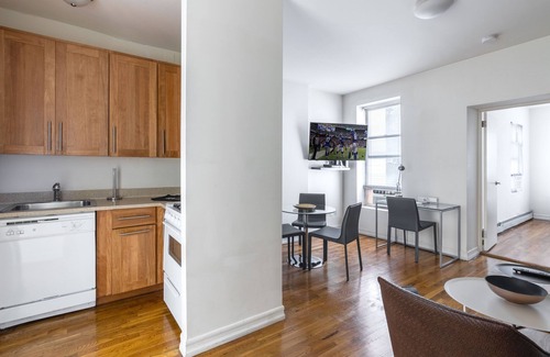 Upper East Side Apartment | Quaint UES One Bedroom Apartment Near Subway Lines