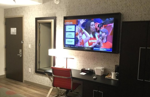 Concourse Hotel | Ramada by Wyndham Bronx Terminal