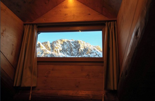 Cortina d'Ampezzo Apartment | Romantic Suite Faloria - sunny, Wi-Fi, balcony, parking space, bus 130mt away