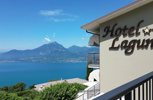 San Zeno di Montagna Apartment | Room 'Hotel Laguna Depandance Suite 2' with Shared Terrace, Wi-Fi and Air Conditioning