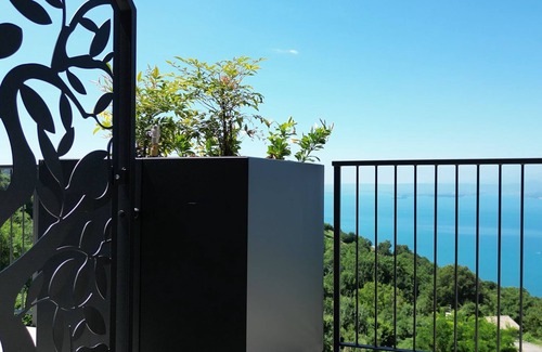 San Zeno di Montagna Apartment | Room 'Hotel Laguna Depandance Suite 2' with Shared Terrace, Wi-Fi and Air Conditioning