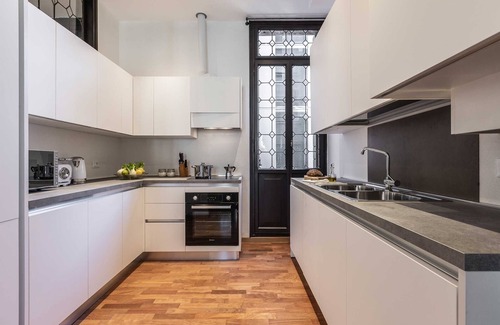 San Marco Apartment | San Marco Alluring and Spacious Apartment with Elevator