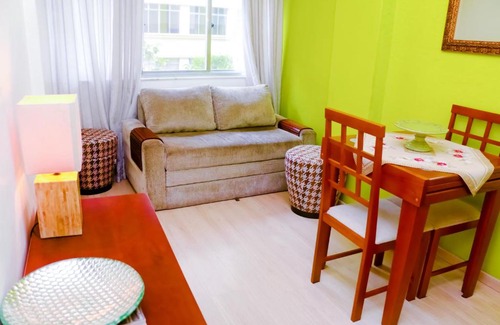 Copacabana Apartment | Santa Clara de Copacabana, Pertinho da Praia!