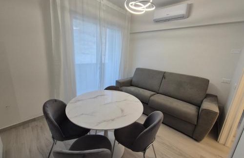 Padova Apartment | Silver House