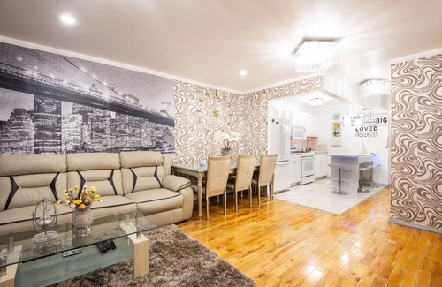 Bedford-Stuyvesant Apartment | Spacious 3-bedroom apartment with WiFi, AC in fabulous Brooklyn