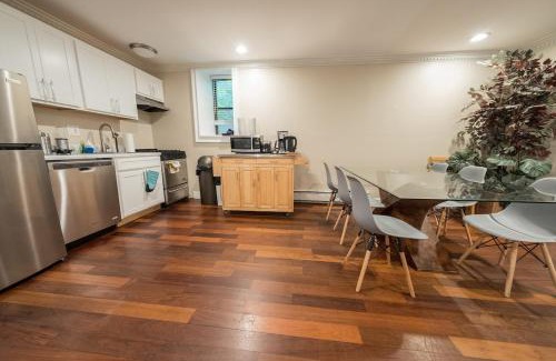 Manhattan Valley Apartment | SPACIOUS 4BR 2BA apt WITH PRIVATE OUTDOOR SPACE UWS