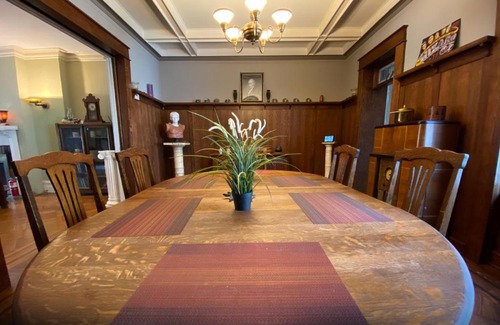 Prospect-Lefferts Gardens Historic District House | Spacious Bedroom in a Brooklyn House Shared with Host
