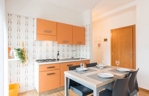 Malcesine Apartment | Studio Apartment 'Residence La Pergola Monolocale Uno' with Mountain View, Wi-Fi and Air Conditioning