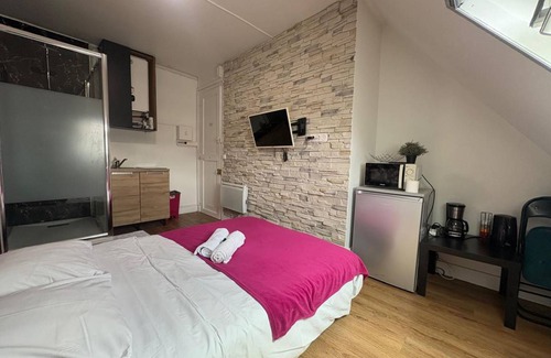 Champs-Elysees Apartment | Studio flat ∙ 2 guests