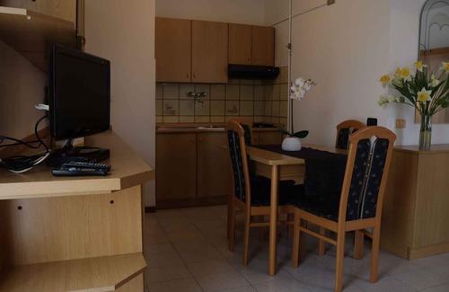 Lazise Apartment | Studio mit Pool