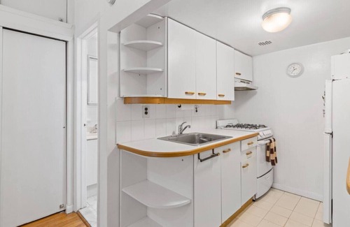 Manhattan Apartment | Stylish Studio in Central Park/Best Location Ever!