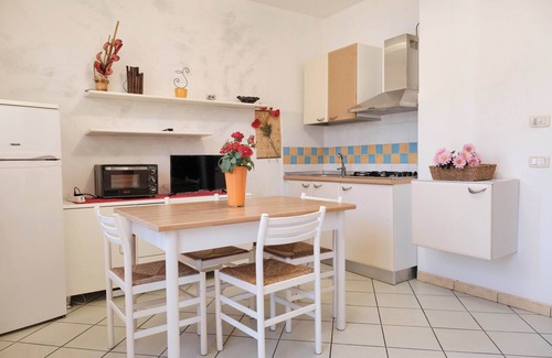 Rosapineta Apartment | Sunny holiday flat-Beahost
