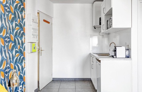 Montreuil Apartment | TBS 142 - Cosy Studio at the Gates of Paris