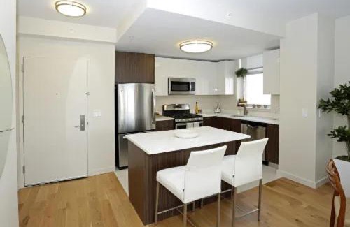 Turtle Bay Apartment | The Artisan Abode 3BR apartment in NYC!