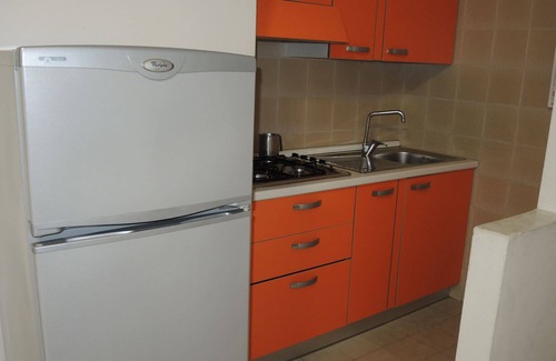 Bibione Apartment | The Apartment house Tonin is a little building with elevator just 100 metres far from the beach and