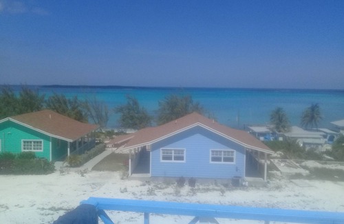 Rolleville Villa | The Swimming Pigs Resort-Peach