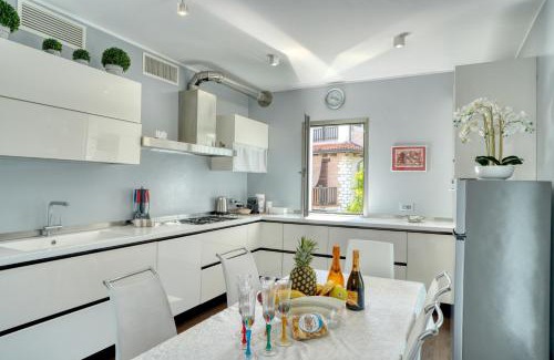 Santa Maria in Stelle Apartment | TheGlassHouse LIDO