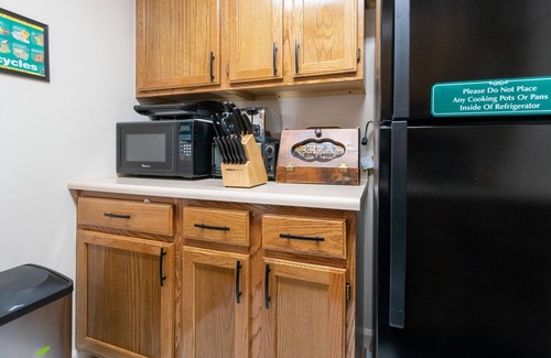 Bedford-Stuyvesant Apartment | Traveling Nurse & Healthcare Professional One Bedroom Fully Entire Apartment