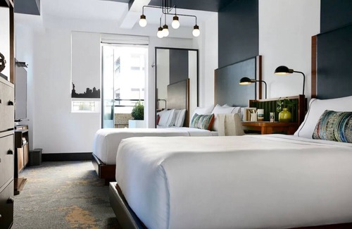 Midtown East House | Ultimate City Escape! 4 Comfortable Units, Steps to Times Square & Central Park!